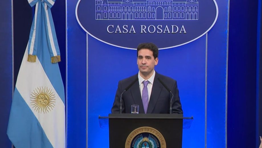 Adrián Ravier habló sobre Manuel Adorni, el inicio de una "nueva etapa" con Santilli y el rumbo de la economía argentina