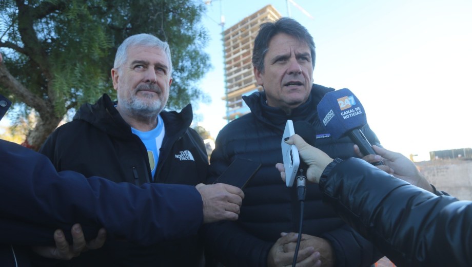 El intendente junto a Nicola. Foto gentileza.