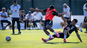 Polémica en Brasil: Casemiro y una tremenda patada a Endrick a días del Mundial