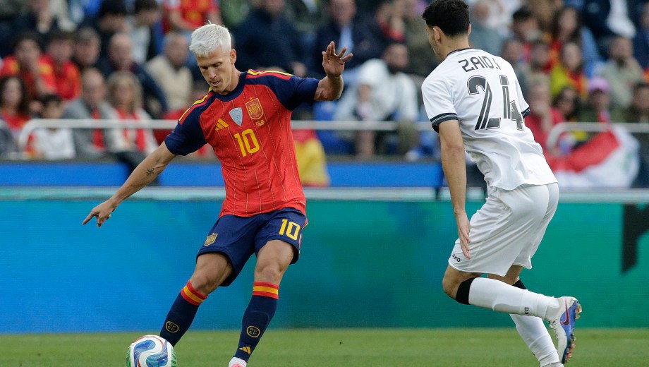 España puso suplentes y empató ante Irak.  