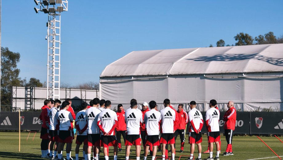 El plantel de Eduardo Coudet realiza la pretemporada en Alicante. (@River Plate)