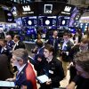Imagen de Efecto S&P: los bonos trepan en Wall Street y el riesgo país se encamina a los 450 puntos