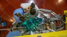 Imagen de Por primera vez en Argentina, estudiantes de Bariloche realizaron el ensayo de una fuente fría de neutrones 