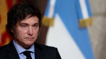 Imagen de Javier Milei canceló su viaje al Mercosur y se queda en el país para formalizar los cambios de Gabinete