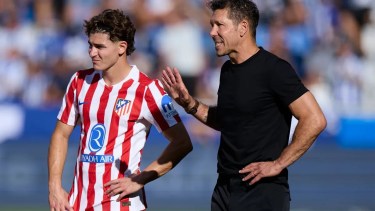 Simeone le habría bajado el pulgar a Julián Álvarez y pidió su salida del Atlético Madrid