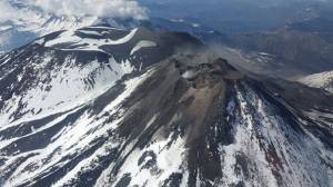 Chile declaro alerta amarilla en un volcán cercano al norte de Neuquén: dónde está y qué significa