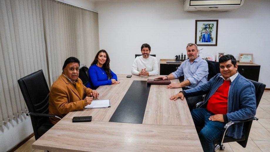 En el marco de la presentación de resultados, el Gobierno de la Rioja se reunió con representantes del departamento Arauco y directivos de Udine. Foto: gentileza.
