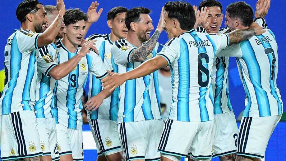 Argentina's Lionel Messi, centre, celebrates with teammates after scoring his team's second goal during the World Cup Group J soccer match between Argentina and Algeria in Kansas City, Mo., Tuesday, June 16, 2026. (AP Photo/Charlie Riedel)