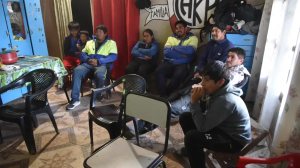 Mundial 2026: vive en un pueblo sin luz y convirtió su casa en la casa de todos para ver Argentina vs Austria