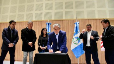 Las becas Gregorio Álvarez sumaron un nuevo aporte: FECENE anunció el envío de $463 millones