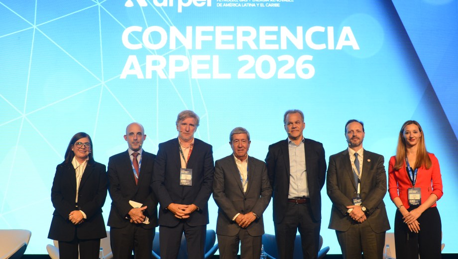 Los CEOs del panel del gas debatieron sobre las formas de integrar la región y dar respaldo a los sistemas energéticos.