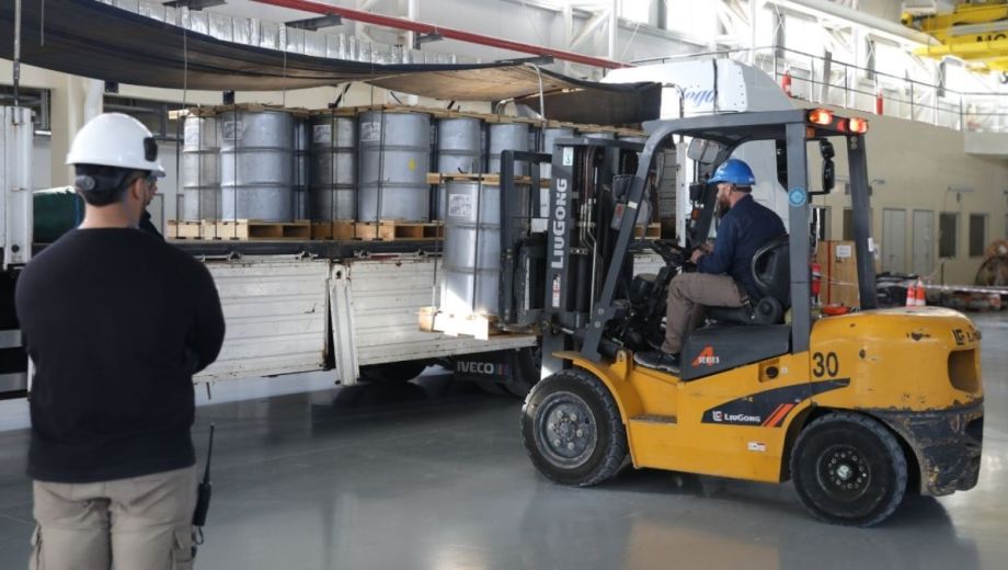 La recepción del agua pesada está vinculada a los ensayos finales de los sistemas que operan con este insumo. Foto: gentileza.