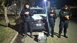 Intentó escapar al ver a los perros detectores y lo atraparon con drogas en Plottier: terminó demorado