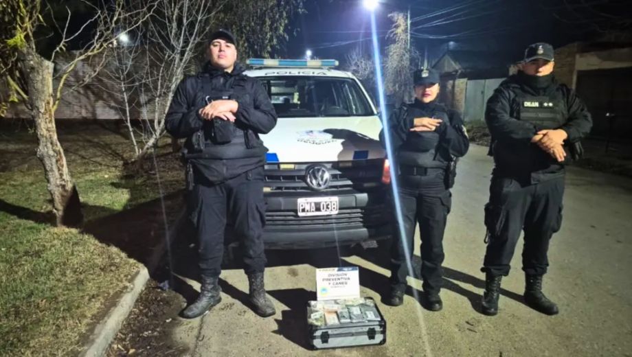 Los canes especializados participaron de los controles realizados en espacios públicos de la ciudad.
