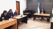 Imagen de Imputaron a una mujer por agredir y amenazar a una vicedirectora en una escuela primaria en Cipolletti
