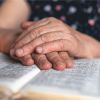 Imagen de "Creer sin pertenecer", auge evangélico y religiosidad popular: radiografía de la fe argentina