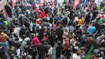Imagen de Diario RÍO NEGRO reunió a fanáticos en un multitudinario intercambio de figuritas del Mundial 2026