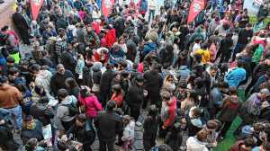 Diario RÍO NEGRO reunió a fanáticos en un multitudinario intercambio de figuritas del Mundial 2026