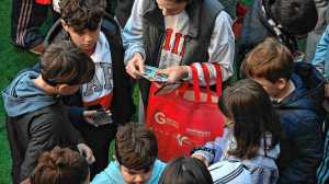 En fotos: así se vivió el multitudinario intercambio de figuritas en Diario RÍO NEGRO