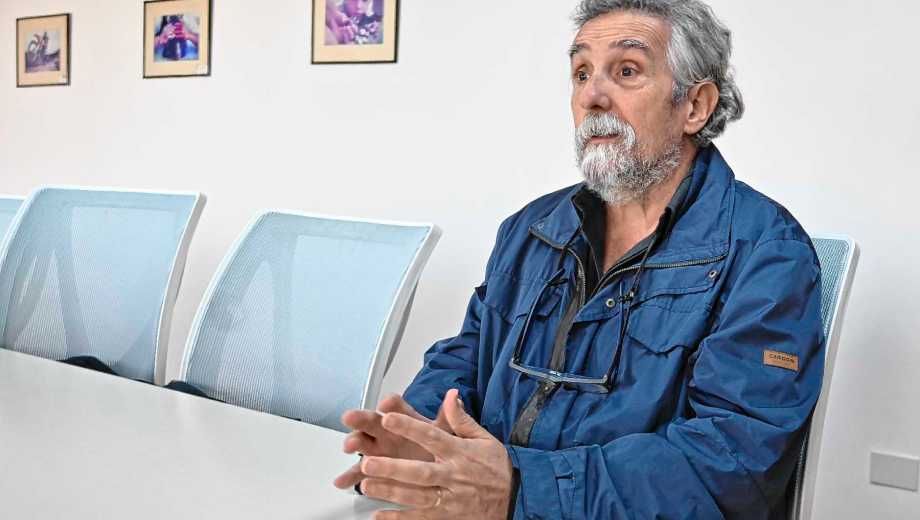 Dubatti propone un giro epistemológico en la investigación para las artes con la propuesta de "Filosofía de la praxis". Foto: Juan Thomes.
