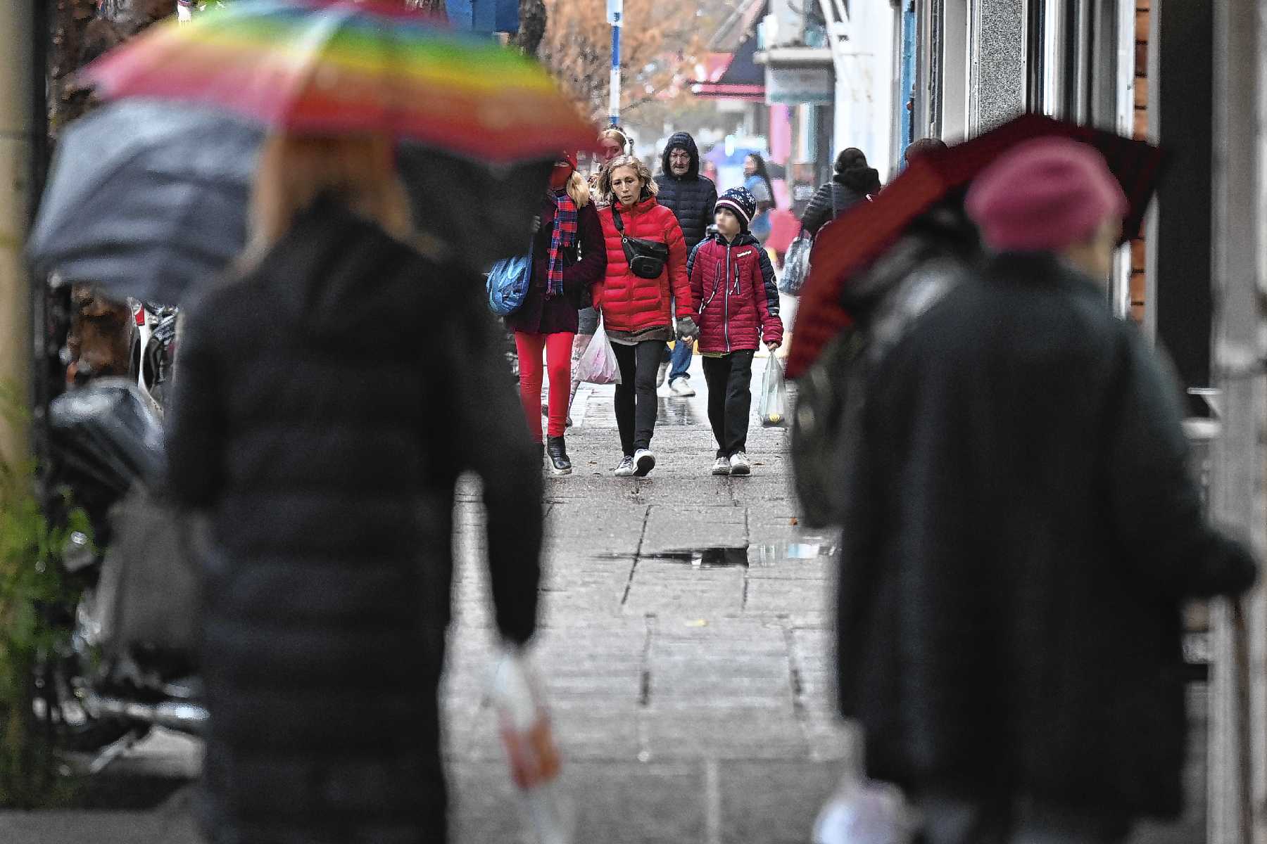 Antes de la posible nieve en el Alto Valle, continúan las lluvias: qué pasa este martes con la alerta en la cordillera