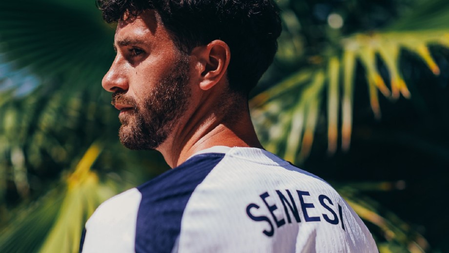 El defensor Marcos Senesi es nuevo jugador del Tottenham.