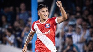 Boca avanza por Lozano, lateral de Argentinos Juniors, tras apartar a Weigandt y Barinaga