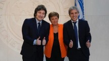 Imagen de Con un nuevo recorte de gasto, el Gobierno sostuvo el superávit fiscal en mayo