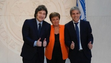 Con un nuevo recorte de gasto, el Gobierno sostuvo el superávit fiscal en mayo