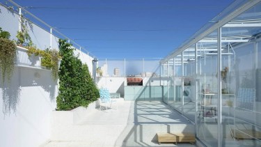 De oficina en una vieja fábrica a la casa de sus sueños: la ingeniosa idea para transformar la terraza