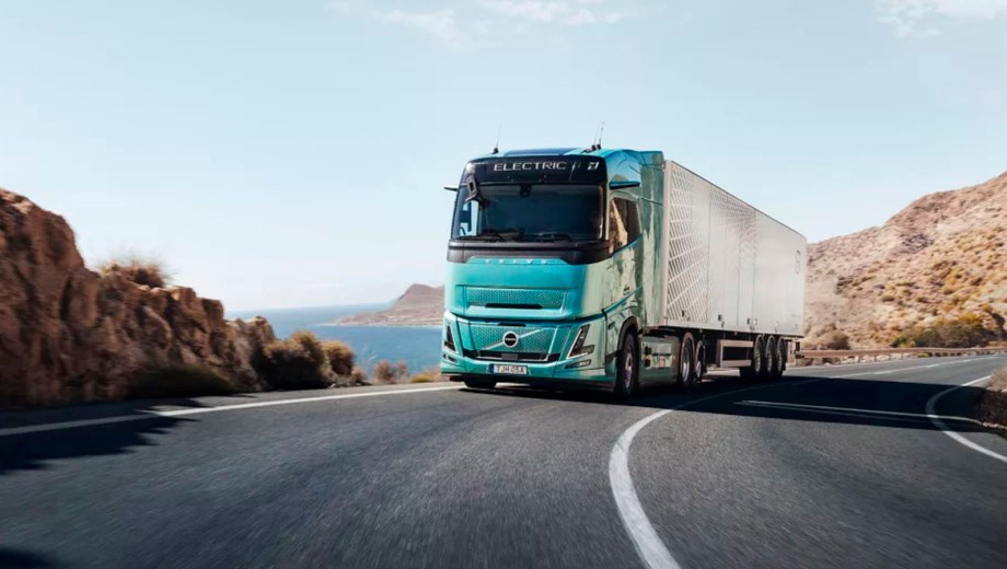 El Volvo FH Aero Electric tiene una carga ultrarrápida de hasta 700 kW, clave para operaciones intensivas.