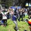 Imagen de Incidentes y 14 detenidos durante el banderazo de despedida al Indio Solari en el Obelisco