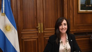 Victoria Villarruel respondió con ironía al mensaje de Karina Milei sobre Adorni: «Solo entré para leer los comentarios»