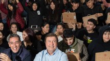 Imagen de Destinan fondos de VMOS para equipar con notebooks a las escuelas rurales virtuales de Río Negro