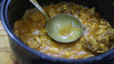 Locro criollo, la delicia que se luce en Catriel a 127 años de su fundación