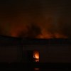 Imagen de Voraz incendio en Cipolletti: el fuego arrasa con un depósito de La Anónima, hay pérdidas totales
