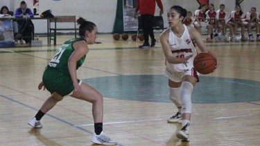 Liga Regional de básquet: triunfos visitantes de Cinco Saltos e Independiente