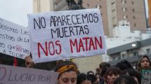 Imagen de Comenzó la movilización por «Ni Una Menos» en Neuquén con presencia de agrupaciones feministas de toda la región