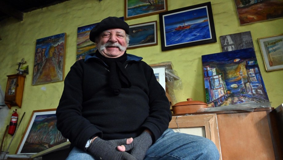 "Las obras hay que verlas con el alma", sostiene Rodolfo Mastrangelo, referente del arte patagónico. Foto: Marcelo Ochoa.