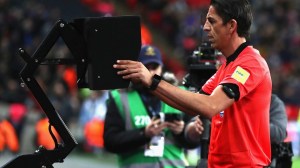 Mayor control del VAR y sanciones estrictas: las nuevas medidas de la FIFA para el Mundial