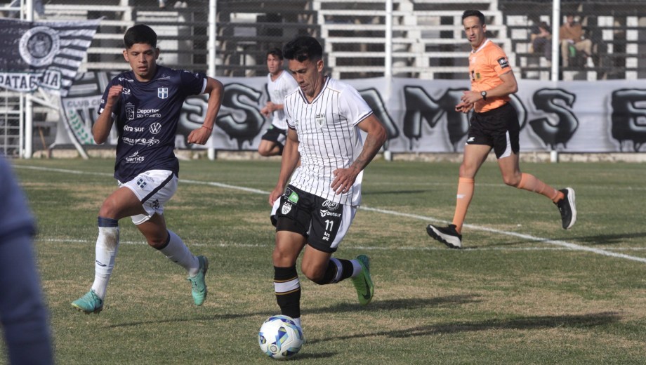 Cipolletti recibe a Huracán Las Heras por la fecha 12 del Federal A. (Foto: Oscar Livera)