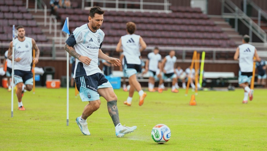 Foto: AFA. El astro argentino sumará minutos antes del debut con Argelia. 