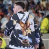 Imagen de "El campeón" vuelve a la cancha: regresa el buzo viral neuquino para el mundial 2026