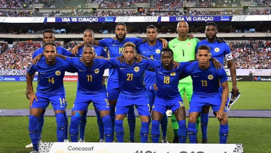 Curazao es la Selección que mas jugadores nacionalizados presenta: 25 de sus 26 jugadores nacieron en Paises Bajos.