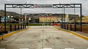 Un nuevo puente ya une dos sectores de Villa Regina y promete aliviar el tránsito urbano