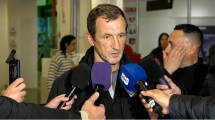 Imagen de Arruabarrena llegó al país y dio sus primeras declaraciones como entrenador de Boca: «Hay un buen plantel»