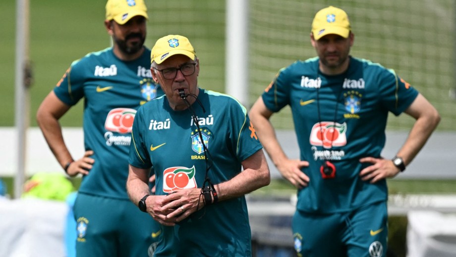 Carletto Ancelotti, listo para su primer Mundial como DT. (Foto: AFP)