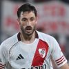 Imagen de Dos bajas mundialistas: River cortaría los préstamos de Matías Viña y Kendry Páez