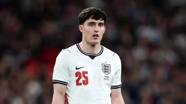 Se lesionó un defensor de Inglaterra y será reemplazado por un compañero de Enzo Fernández en Chelsea