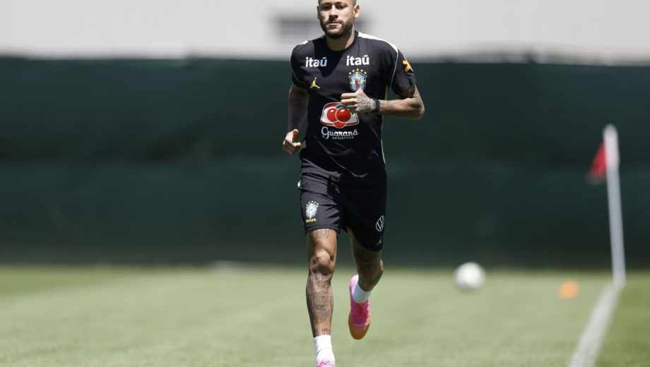 Neymar ni siquiera viajará a Filadelfia para acompañar al plantel. (Foto: CBF)